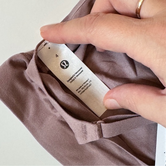 Lululemon Seriously Soft Nulu Scoop Neck Bra A-D cups Size 4 NWT - Picture 5 of 5